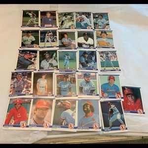Bundle of Baseball Cards Lot 30